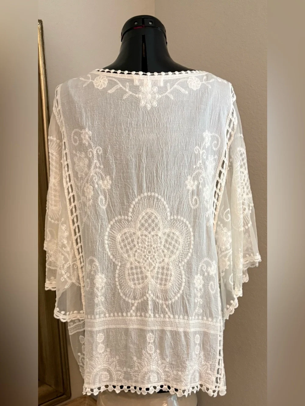 Anne liege Women’s White Embroidered Sheer Boho Tunic Cover Up Top Size L. - Picture 4 of 8